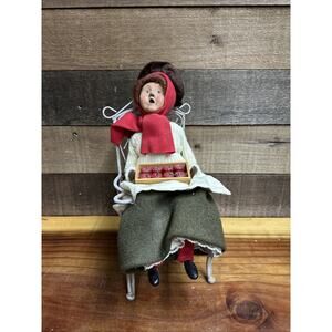 Byers Choice Carolers Woman W/ Apple Crate Metal Chair
